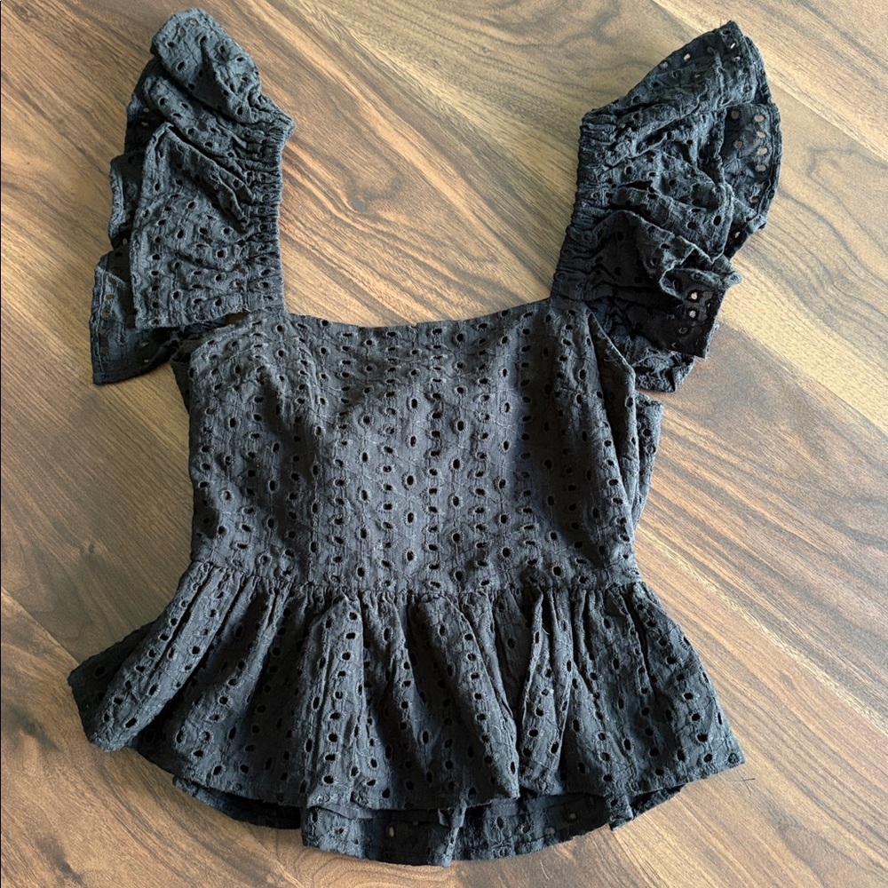 Francesca’s Black Ruffle Top Sz small